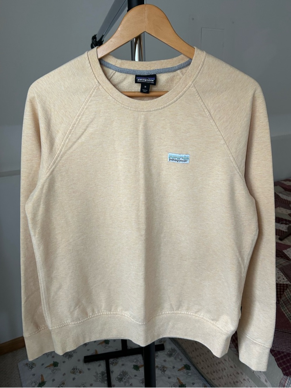 Patagonia Crewneck Pullover Sweatshirt Yellow Women’s Medium